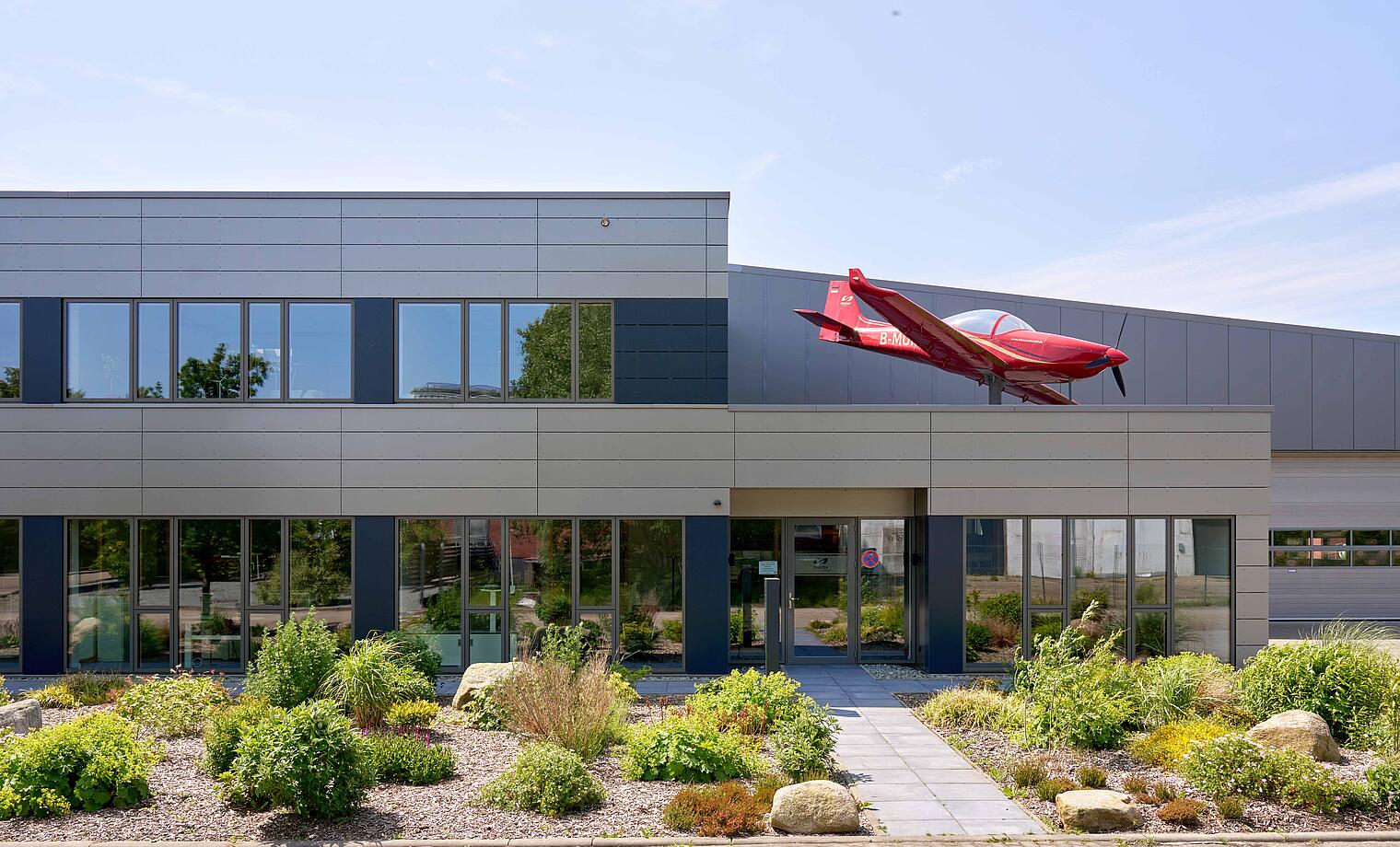 Breezer Aircraft Neubau einer Produktionsstätte mit Büroflächen